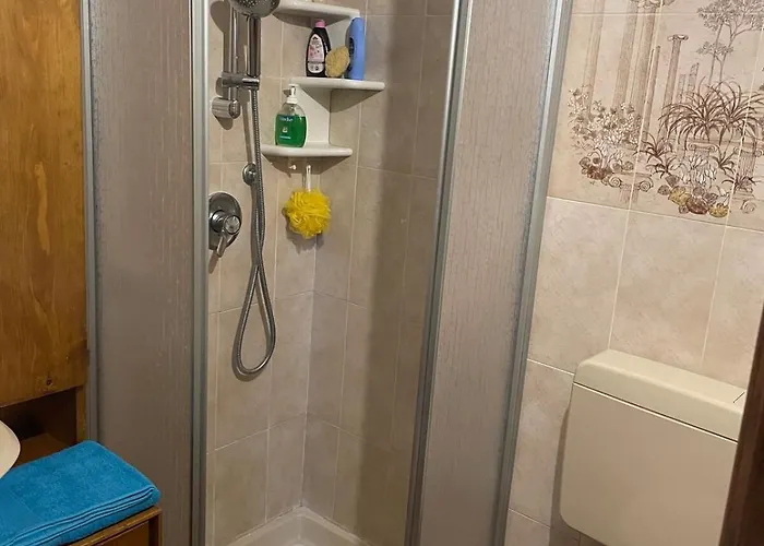 아파트 Casa Maggiore Tavern, Living Room, Attic, Bathroom 스트레사